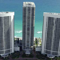 Image of Beach Club II that clicks to condo details page