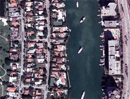 Aerial photo of Pinetree District in Miami Beach