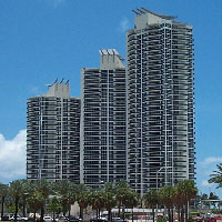 Image of Murano Grande that clicks to condo details page