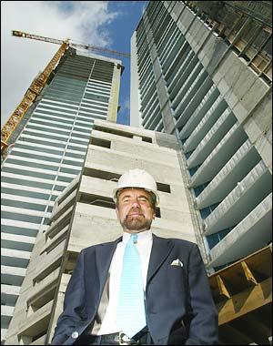 THE CONDO KING: With nearly 50 high-rise projects underway, developer Jorge Perez is reaching for the sky.